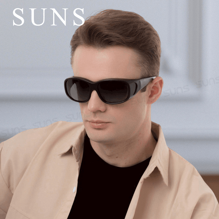 【suns】偏光特大款黑灰色套鏡太陽眼鏡  抗UV400 (可套鏡) 1