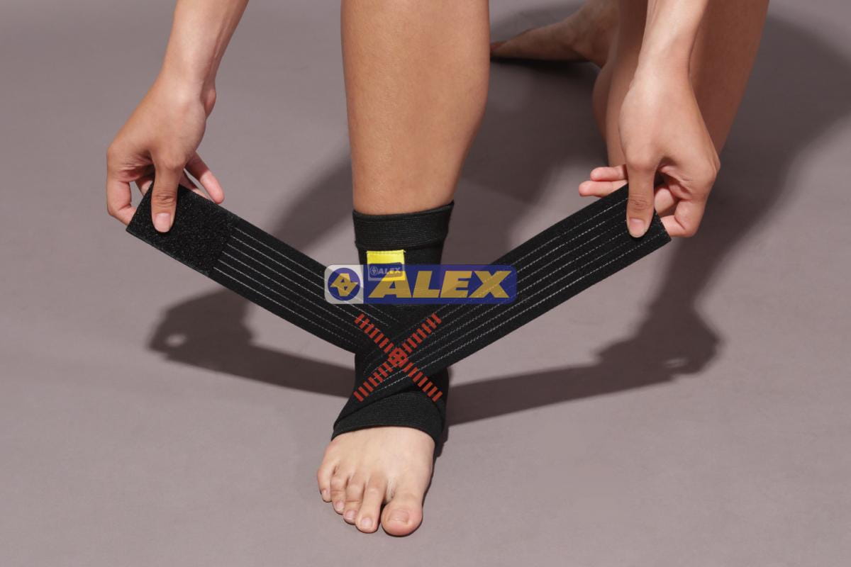 【ALEX】 T-25 繃帶型人性化護踝(只) 3