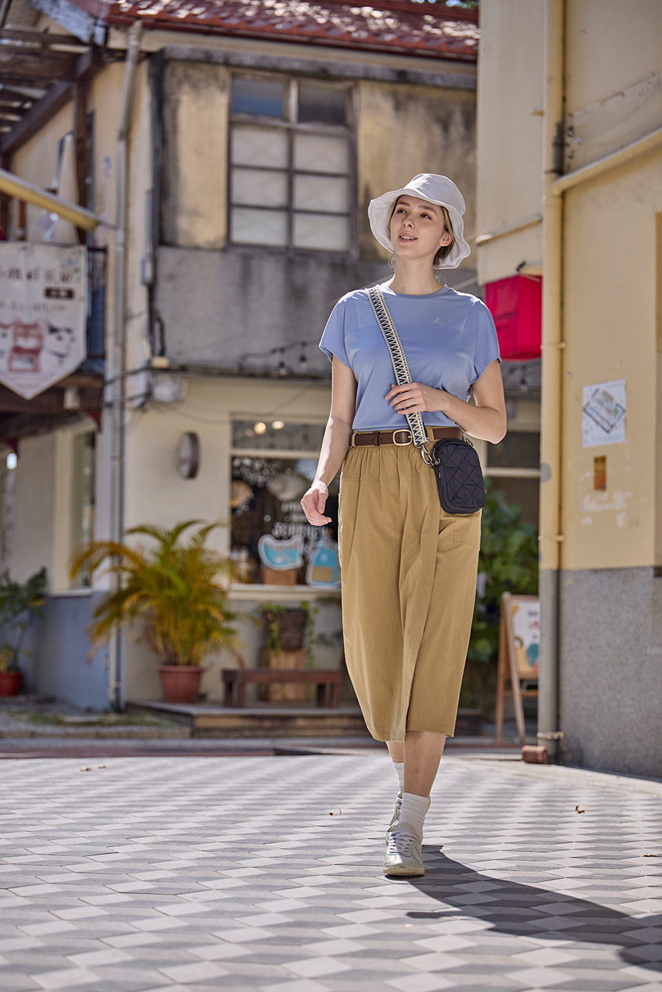 登山屋【歐都納ATUNAS】女款酷涼節能抑菌短袖T恤(A1TS2606W涼感透氣 6